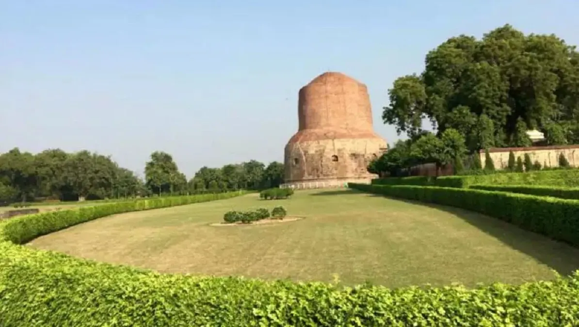 Dhamek Stupa at Sarnath- सम्राट अशोक महान द्वारा निर्मित धमेख स्तूप